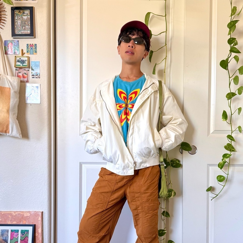 Vintage 90’s Mervyn’s California Cream Bomber Jacket - Picture 3 of 8